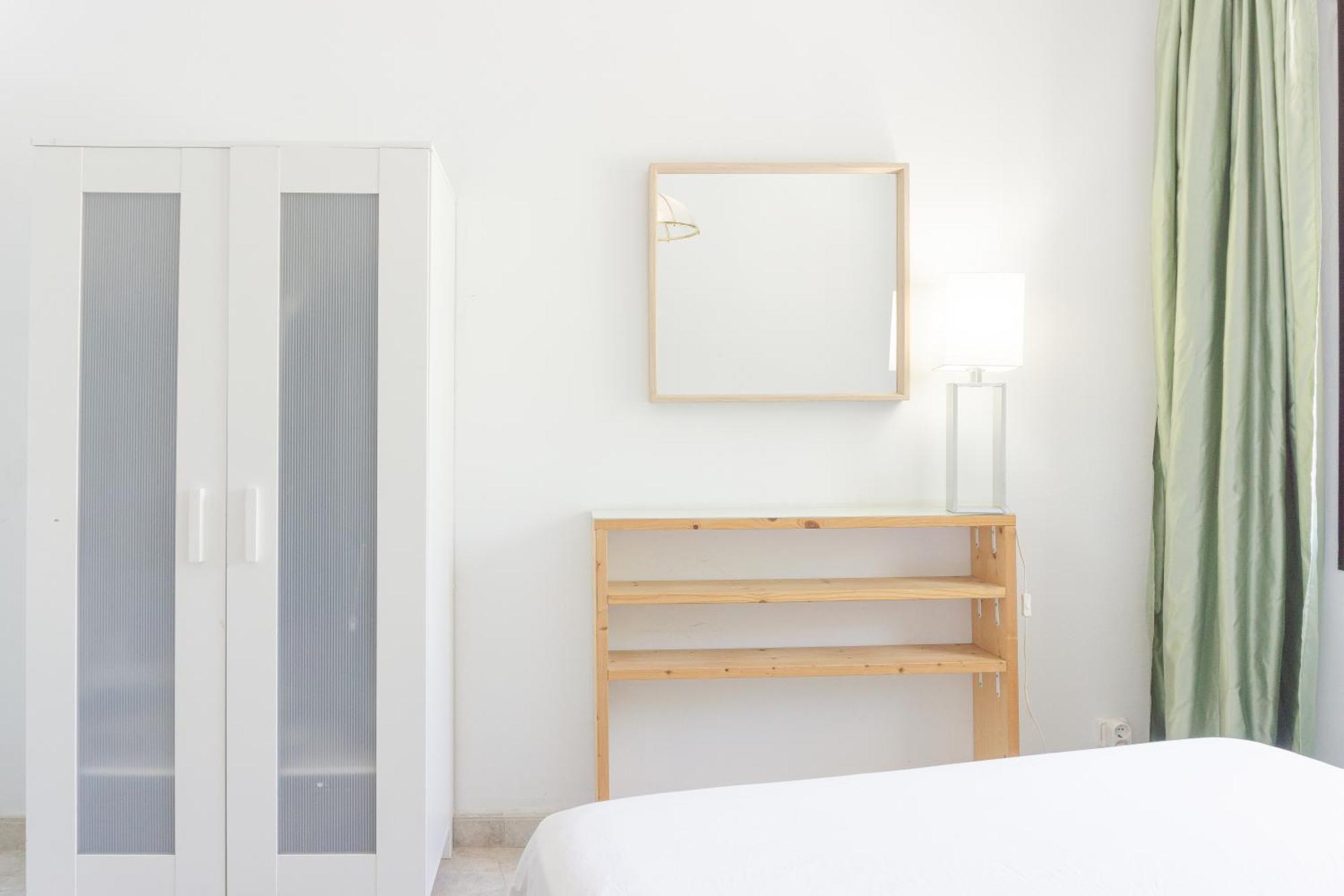 Charming Rooms In Shared Apartment Near Camp Nou Barcelona Kültér fotó